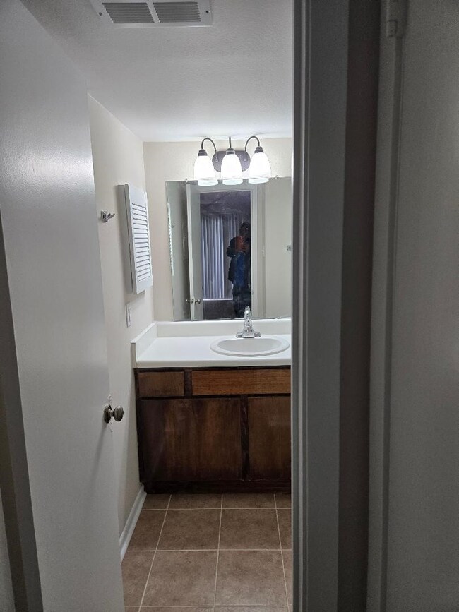 8419 Hearth Dr unit 21, Houston, TX 77054 - photo 6