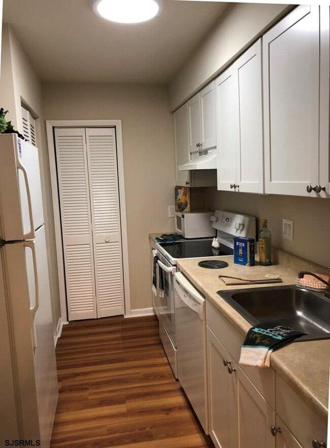 105 Pico Ct, Mays Landing, NJ 08330 - photo 5