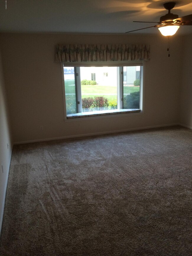 1 Hiawatha Cove Tr