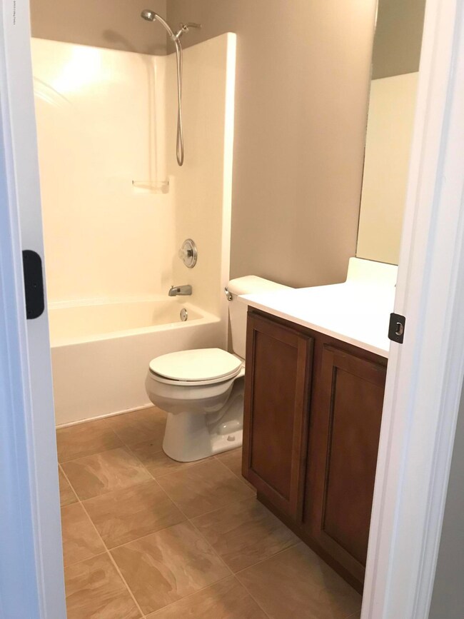 F6702BFE-4F02-45AA-9A46-0931D5FC1B03