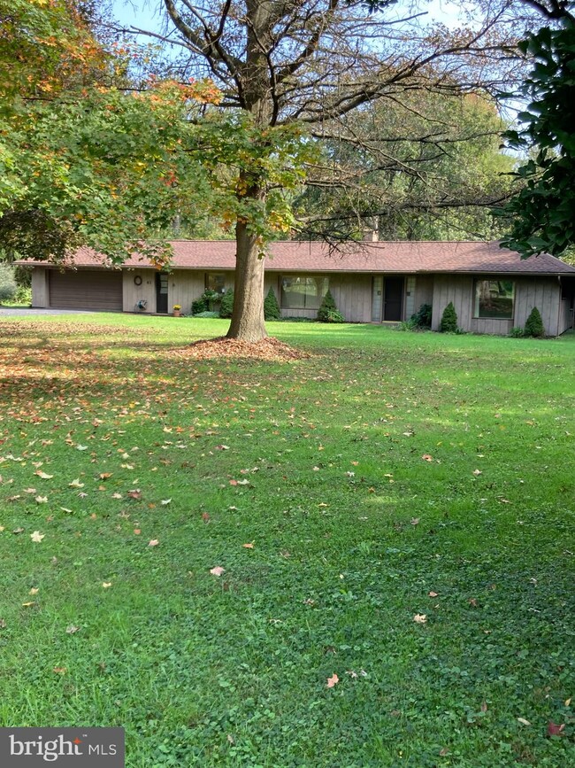 41 Unionville Rd, Douglassville, PA 19518 - photo 4