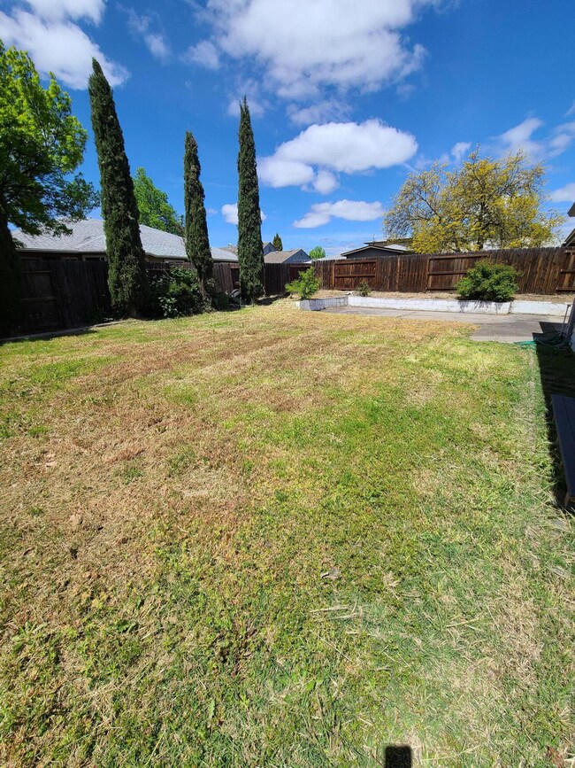 2475 Corona Ave, Medford, OR 97504 - photo 6