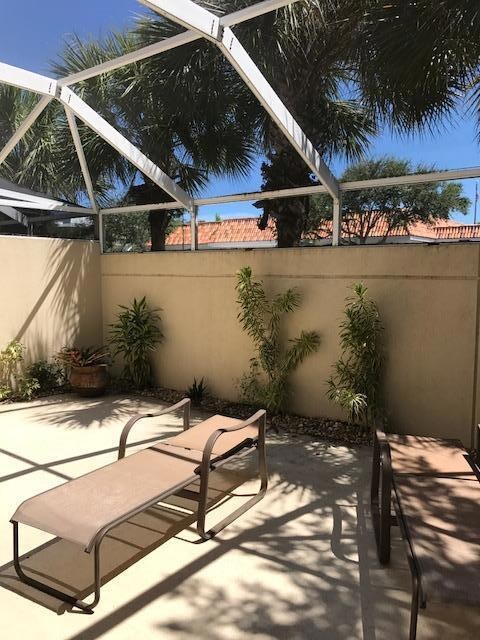 Large Lanai