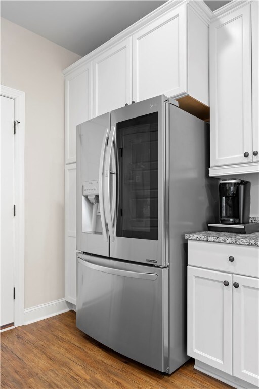 Fridge stays with house