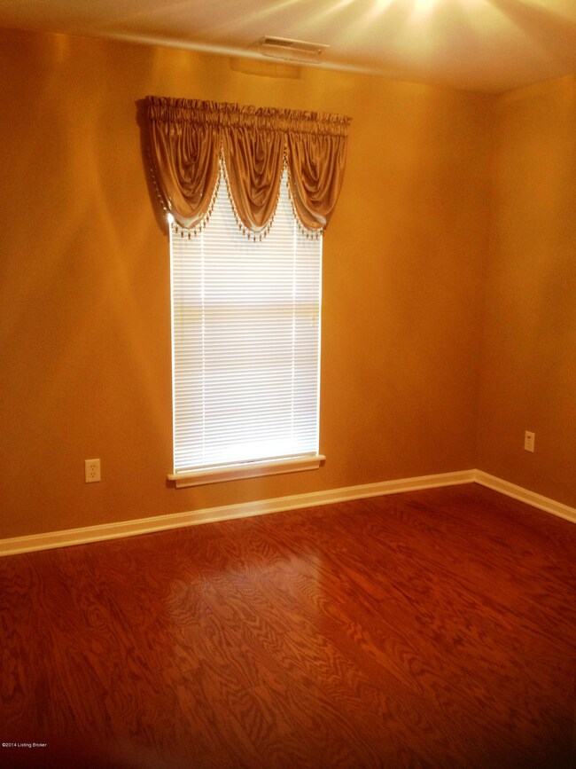 8031 Aspen Glen Dr, Louisville, KY 40228 - photo 3