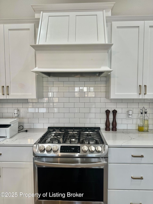 1744 Yellowstone Cir, Dickinson, ND 58601 - photo 7