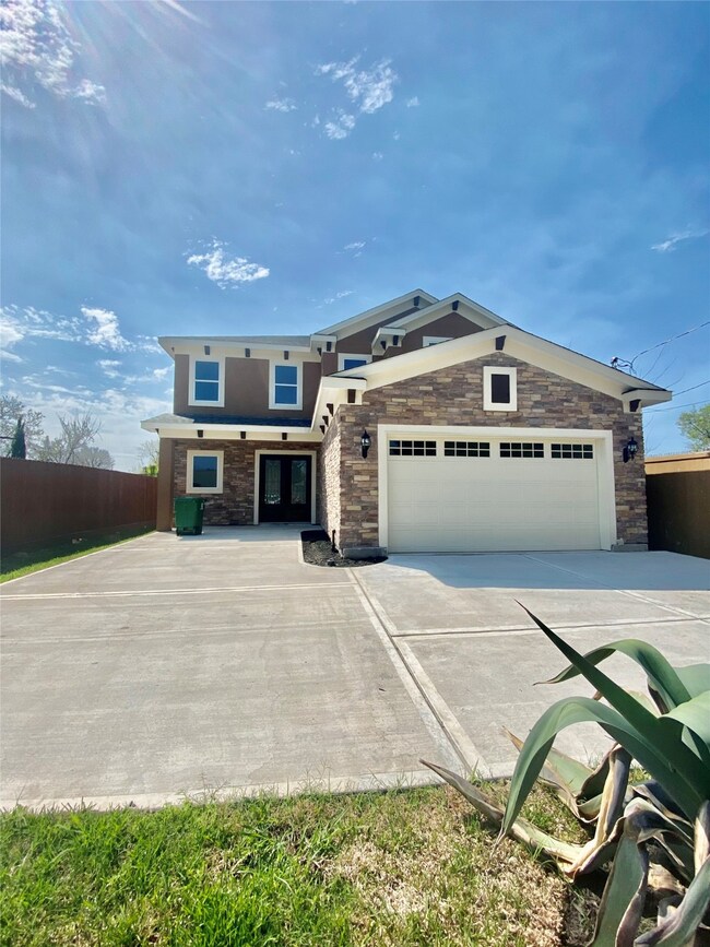 120 Palmyra St, Houston, TX 77022 - photo 2