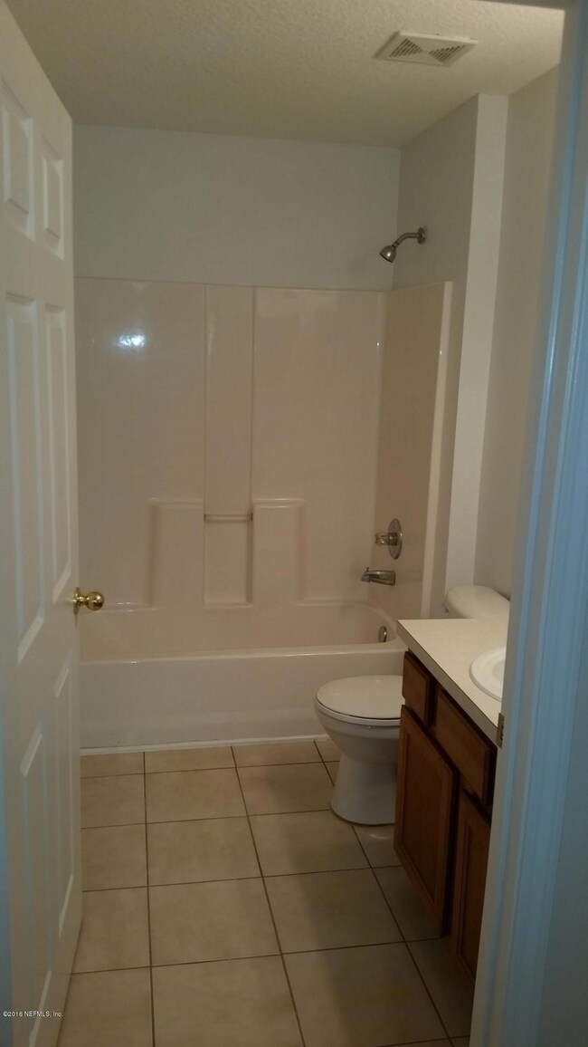 5201 Playpen Dr unit 16, Jacksonville, FL 32210 - photo 6