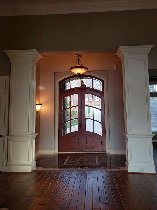 3 Foyer