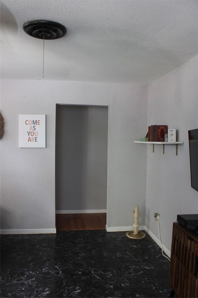 404 S Vick St, Decatur, TX 76234 - photo 3