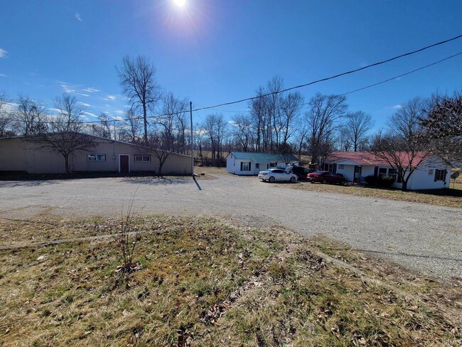 1793 W State Road 54, Bloomfield, IN 47424 | MLS# 202404472 | Homes.com