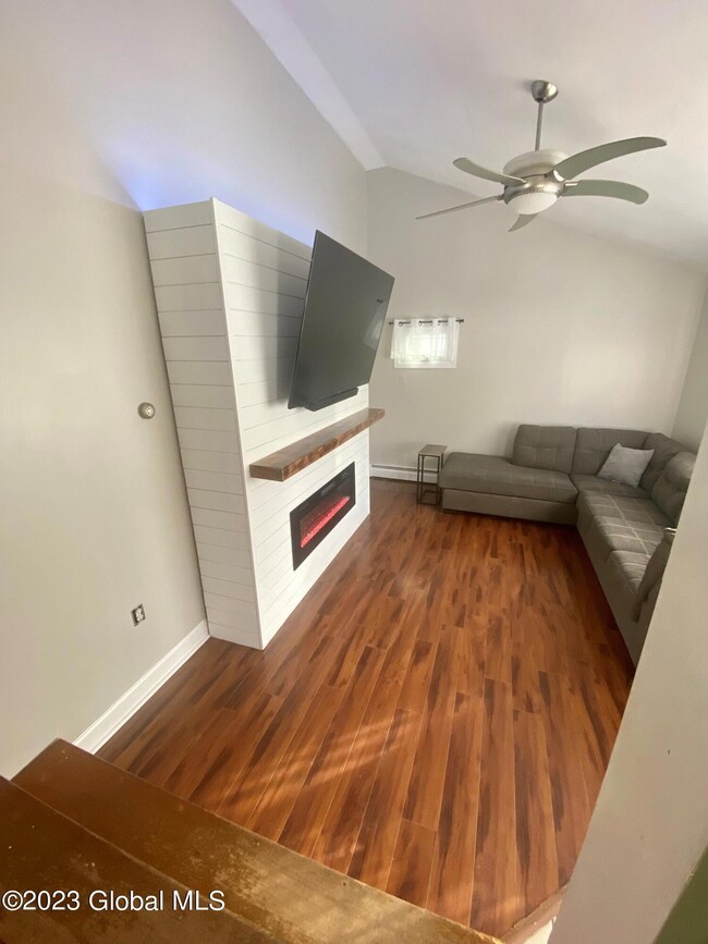 04 Swaggertown Living Room