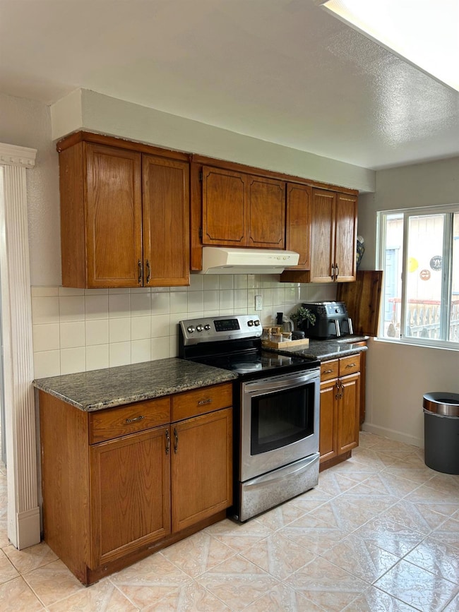 906 Tudor St, Galt, CA 95632 - photo 6