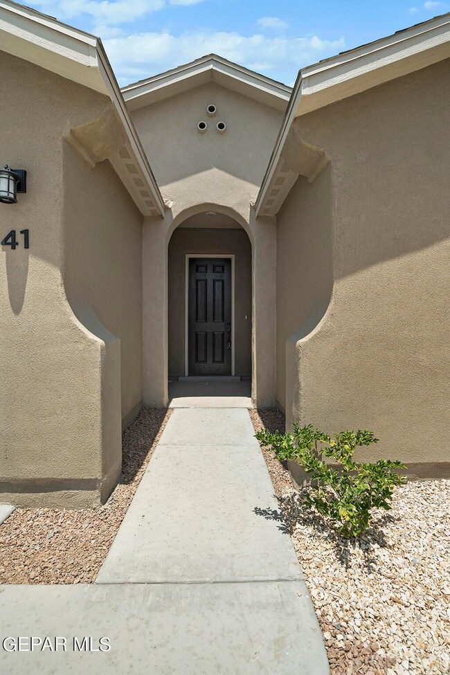 441 Soleil Rd, Socorro, TX 79927 - photo 2
