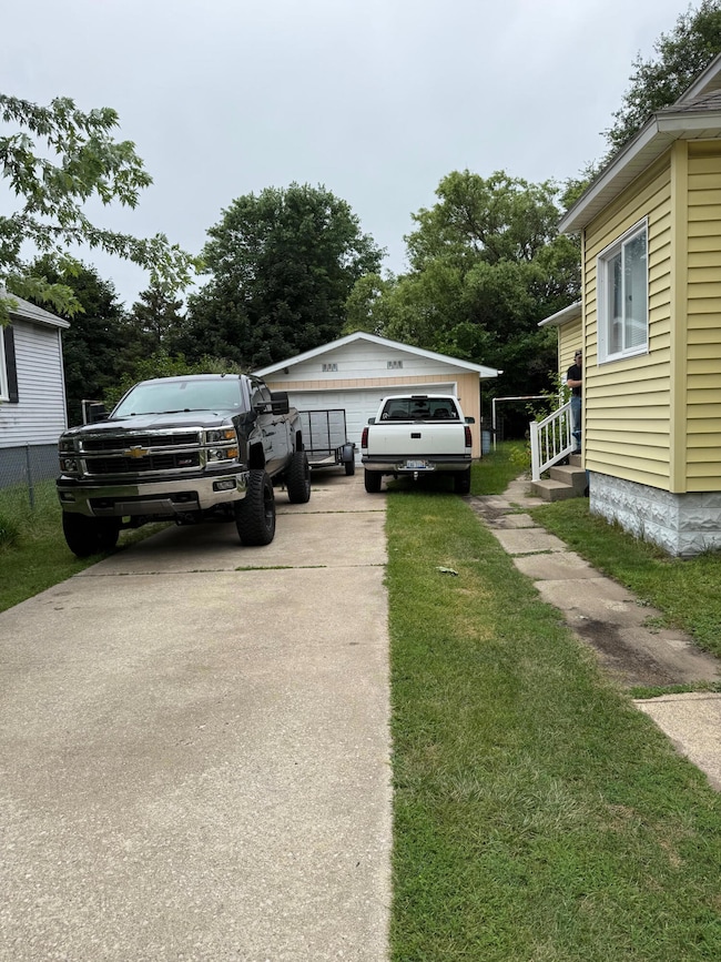 Front and 20x26 garage