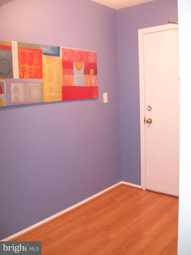 7332 Tavenner Ln unit 3A, Alexandria, VA 22306 - photo 2