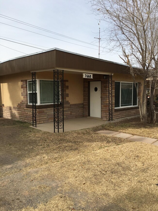 7668 Wenda Dr, El Paso, TX 79915 - photo 2