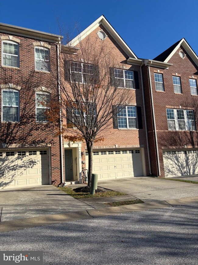 9809 Sweet Maple Ln, Laurel, MD 20723 - photo 2