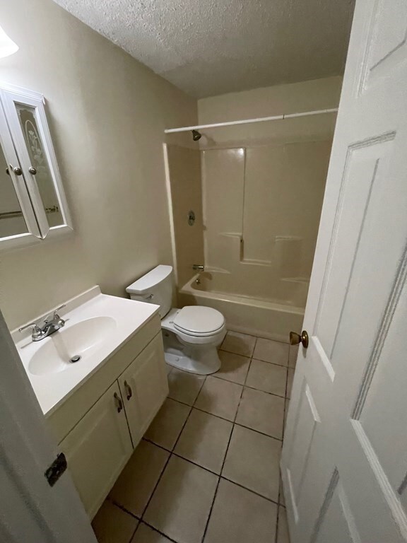 454 Mammoth Rd unit 23, Dracut, MA 01826 - photo 6