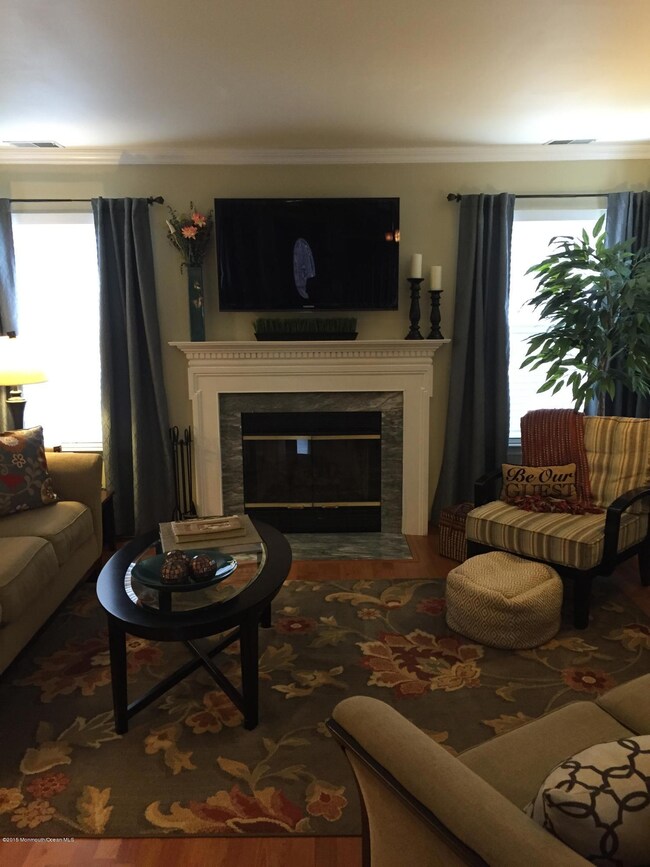 28 Shire Place unit 18, Tinton Falls, NJ 07753 - photo 5