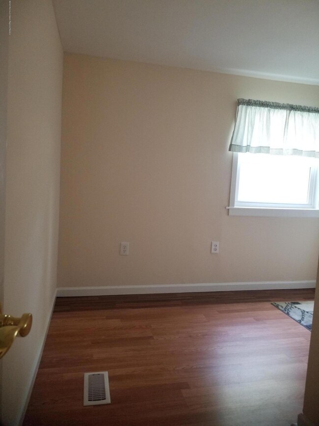laundry room/office