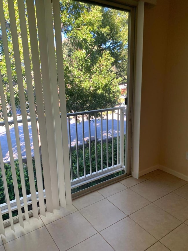 1966 Freeport Ln unit 1966, West Palm Beach, FL 33404 - photo 6