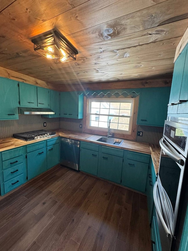 10585 Clay Rd, Newton, WV 25266 - photo 6