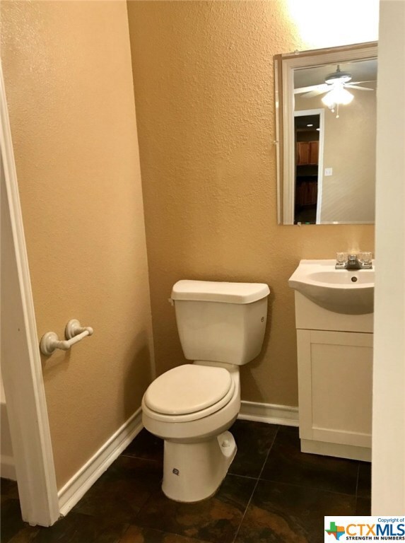 525 W Hutchison St unit A, San Marcos, TX 78666 - photo 4