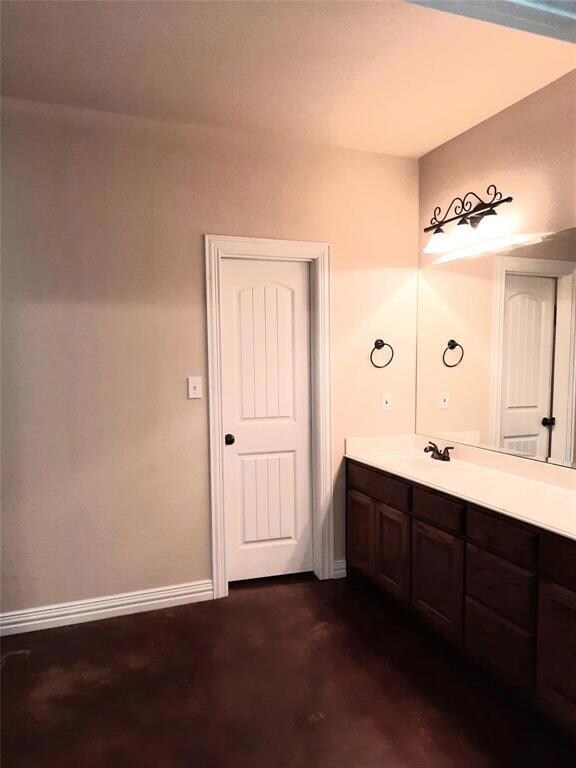 1301 Dicey Rd unit 205, Weatherford, TX 76085 - photo 3