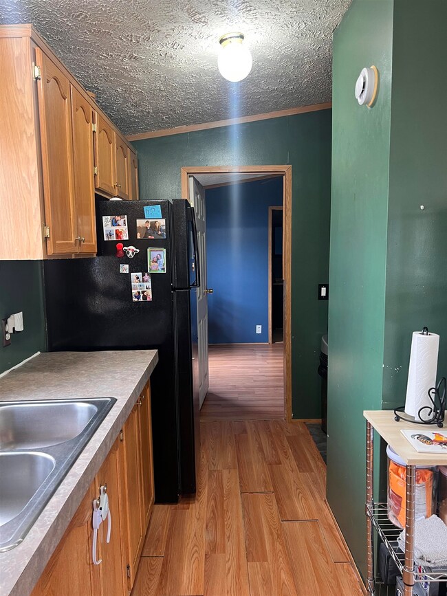 26 Anthony Cir, Swanzey, NH 03446 - photo 5