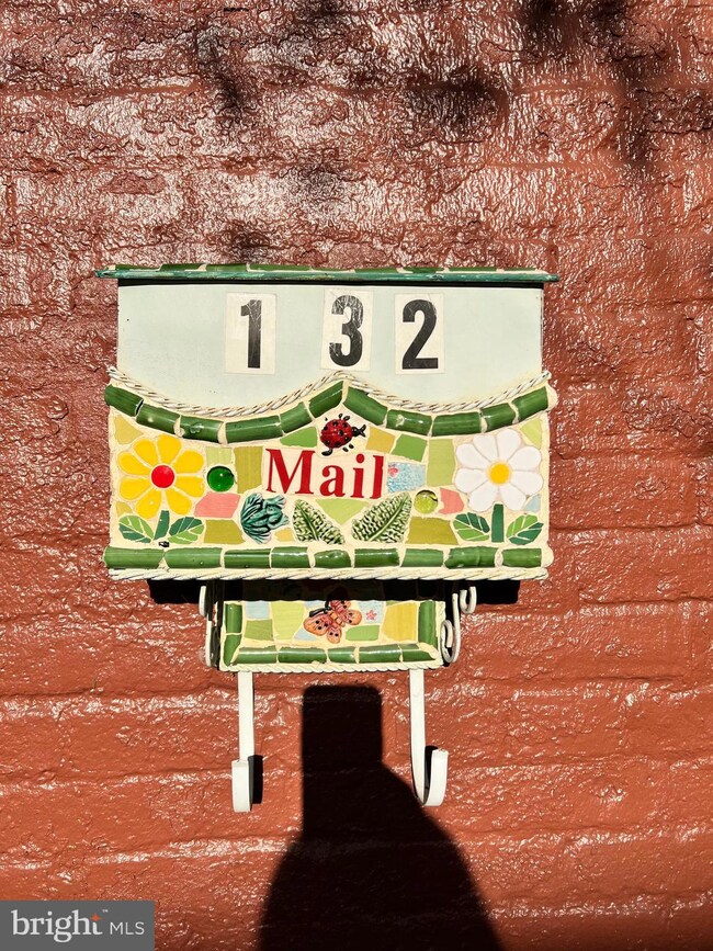 132 E Antietam St, Hagerstown, MD 21740 - photo 2