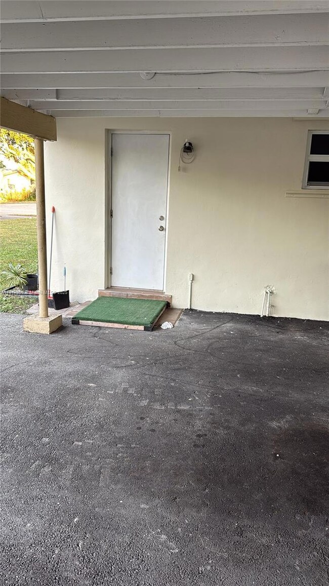 2404 Roosevelt St unit 1, Hollywood, FL 33020 - photo 2