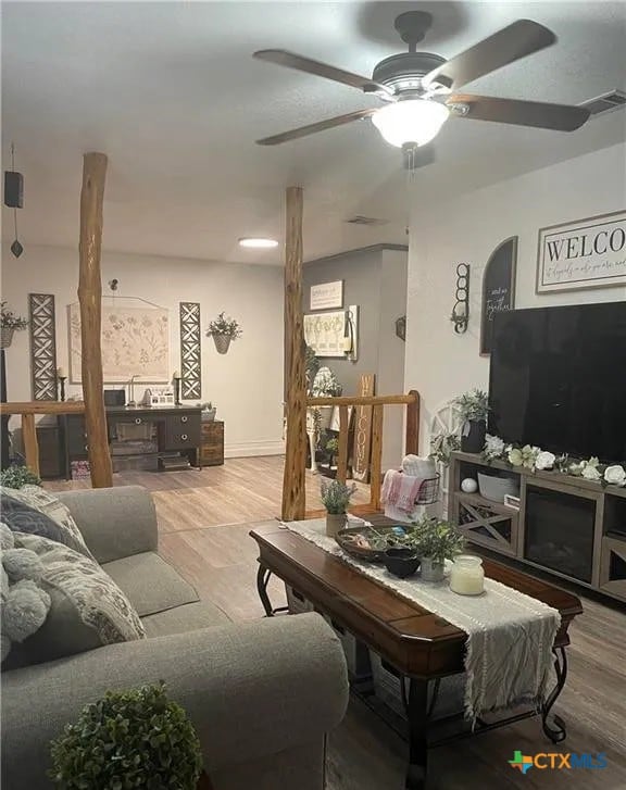 614 Elizabeth St, Troy, TX 76579 - photo 2