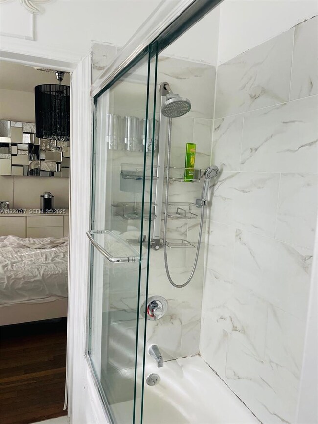 1027 Euclid Ave unit 3, Miami Beach, FL 33139 - photo 7