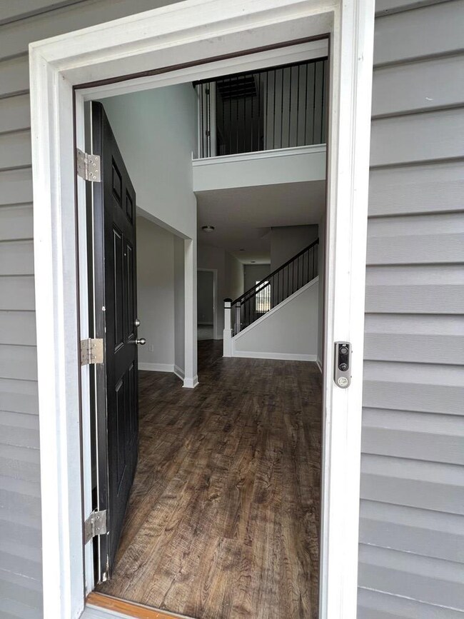 423 Fairview Cir, Hinesville, GA 31313 - photo 2