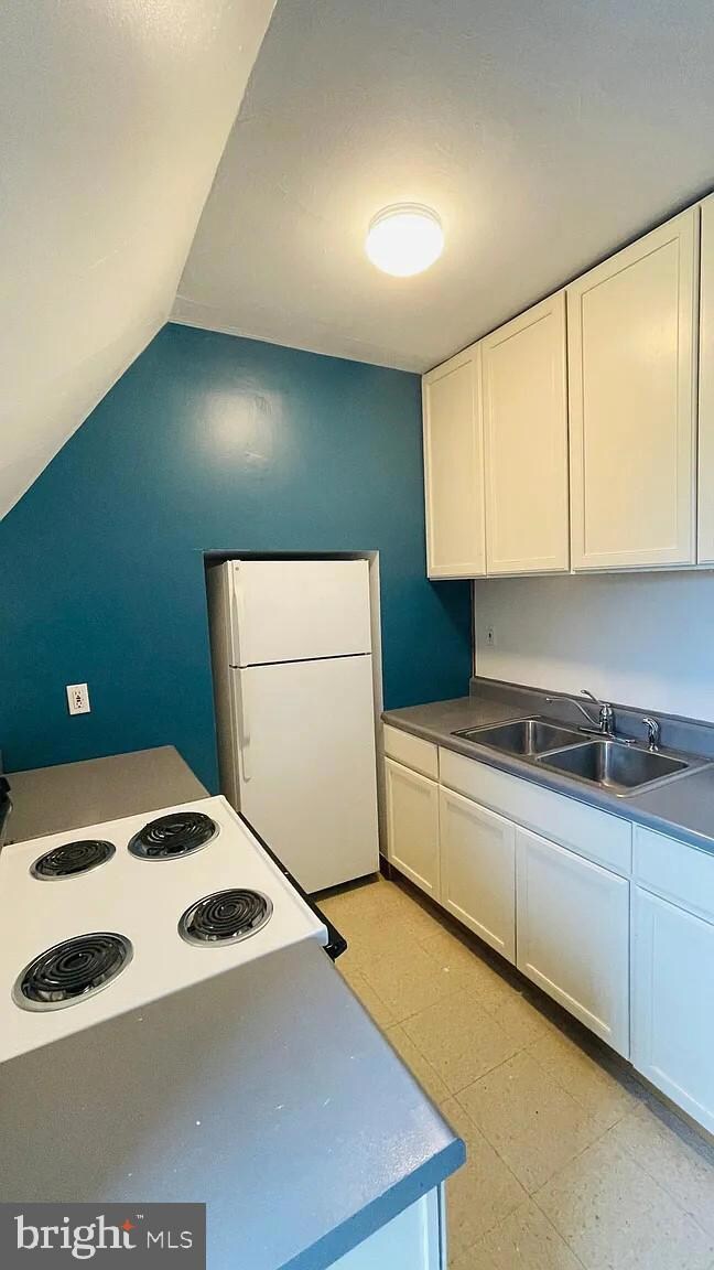 106 Stuart Ave, Downingtown, PA 19335 - photo 4