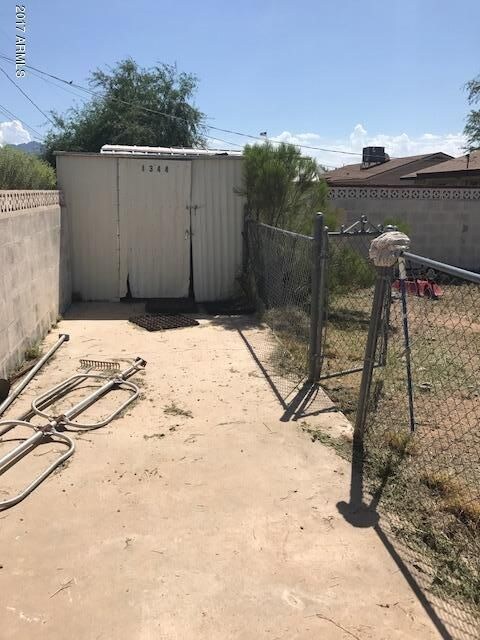 30 STORAGE SHED