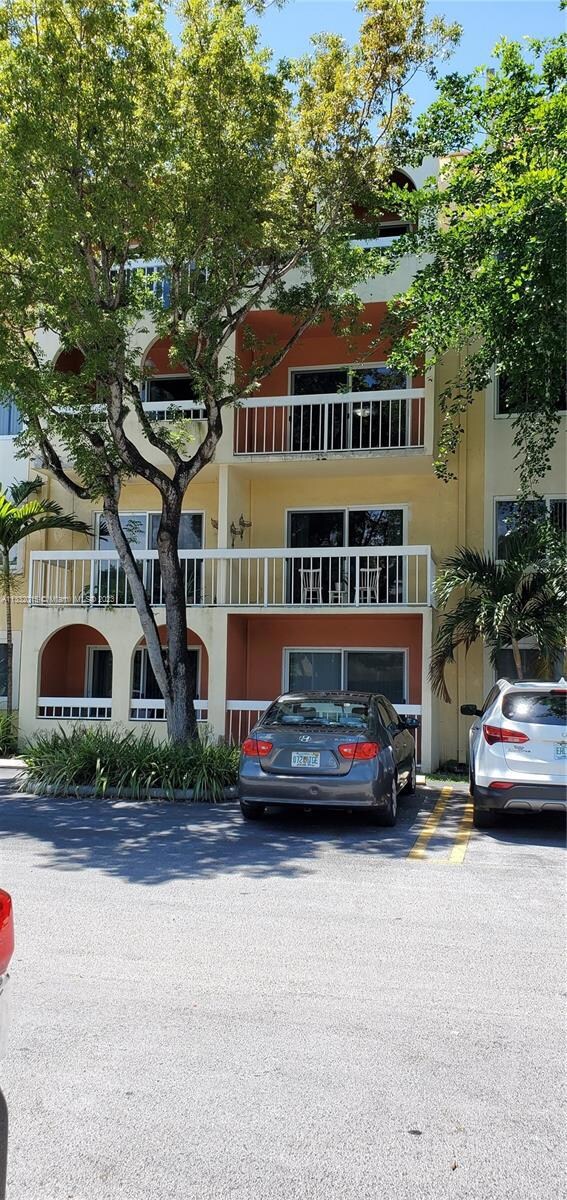 7700 Camino Real unit D106, Miami, FL 33143 - photo 2