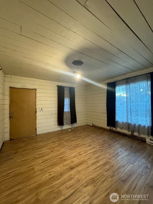 122 W 4th Ave W, Omak, WA 98841 - photo 3