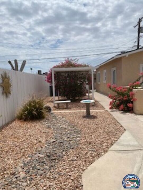 814 E 4th St, Calexico, CA 92231 - photo 6