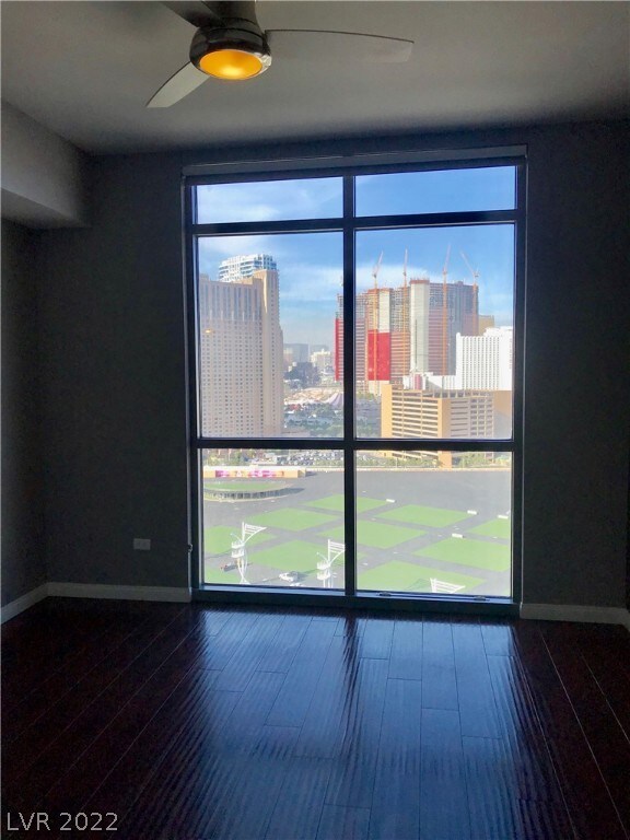 Amazing strip view from bedroom