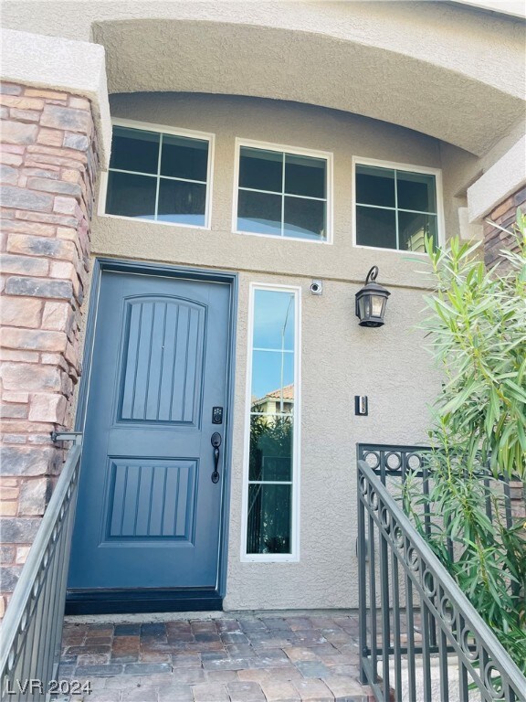 6127 Fielding Hills Rd, Las Vegas, NV 89118 - photo 4