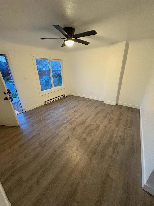 1208 Martin St, Klamath Falls, OR 97601 - photo 2