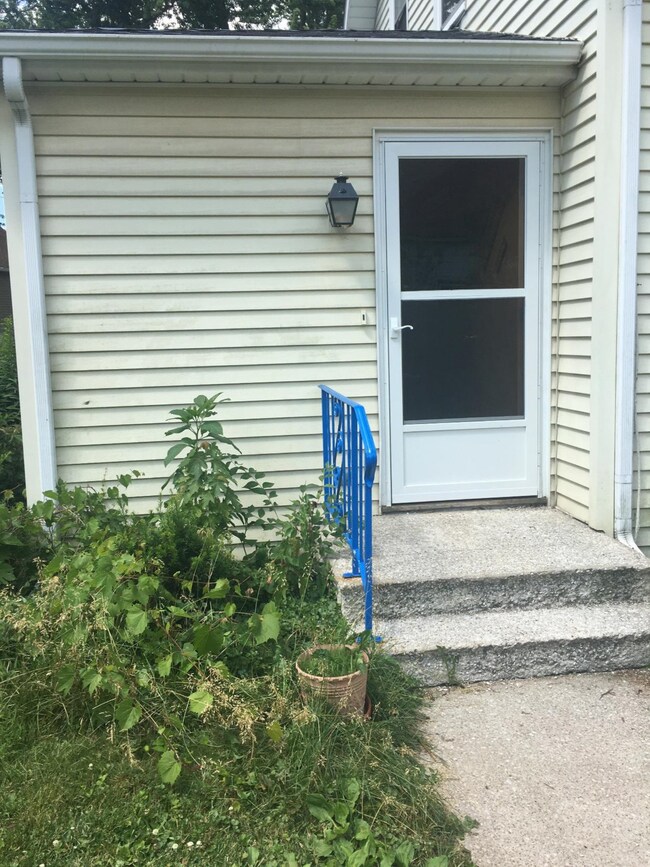 109 W Glendale Ave, La Porte, IN 46350 - photo 5