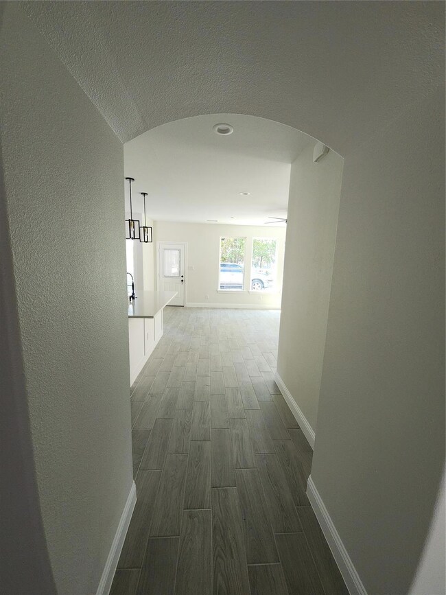 703 E Denton St, Ennis, TX 75119 - photo 6