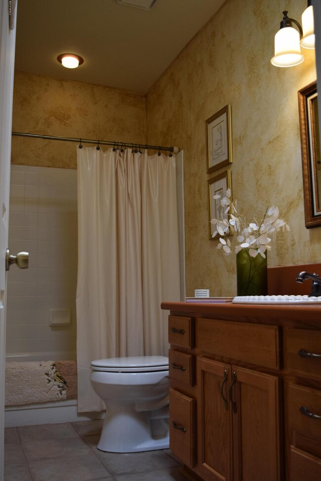 Hall Bath (1)