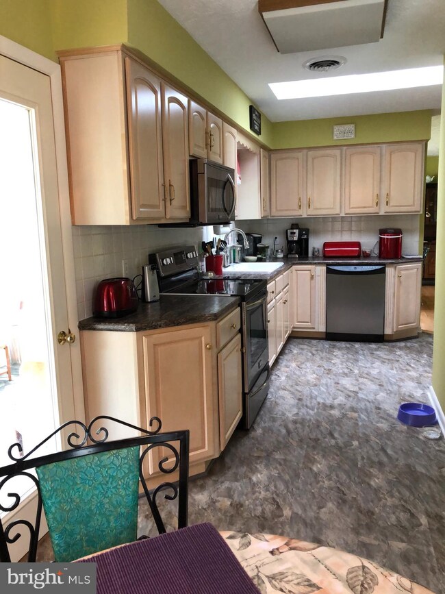 55 Highland Ridge Rd, Berkeley Springs, WV 25411 - photo 7