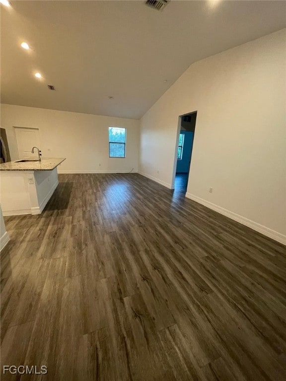 8027 Buttercup Cir, Labelle, FL 33935 - photo 2