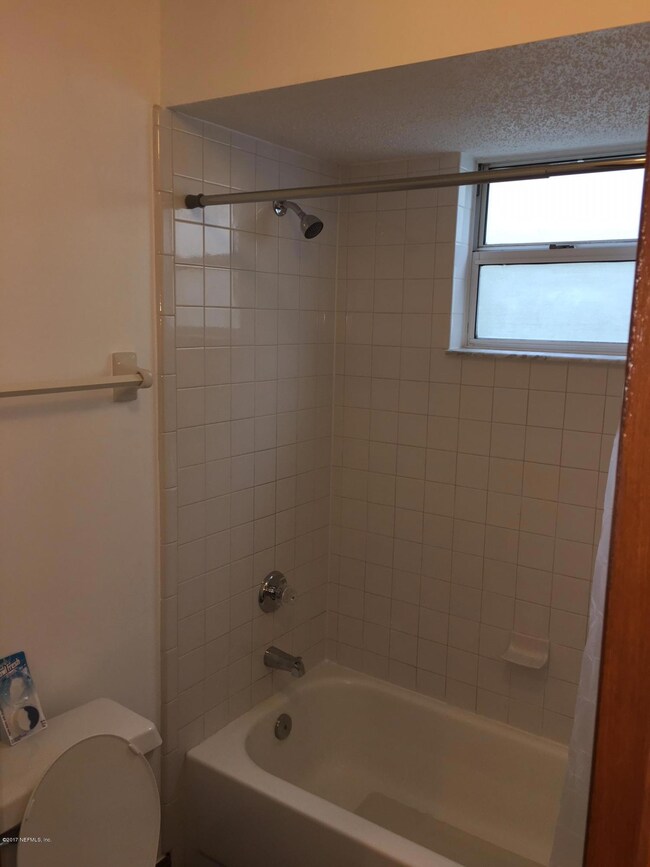 7822 Aquarius Cir S, Jacksonville, FL 32216 - photo 4