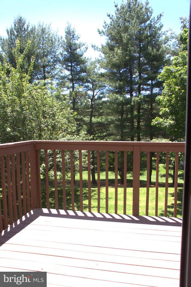 4302 Fox Pointe Ct, Glen Mills, PA 19342 - photo 7